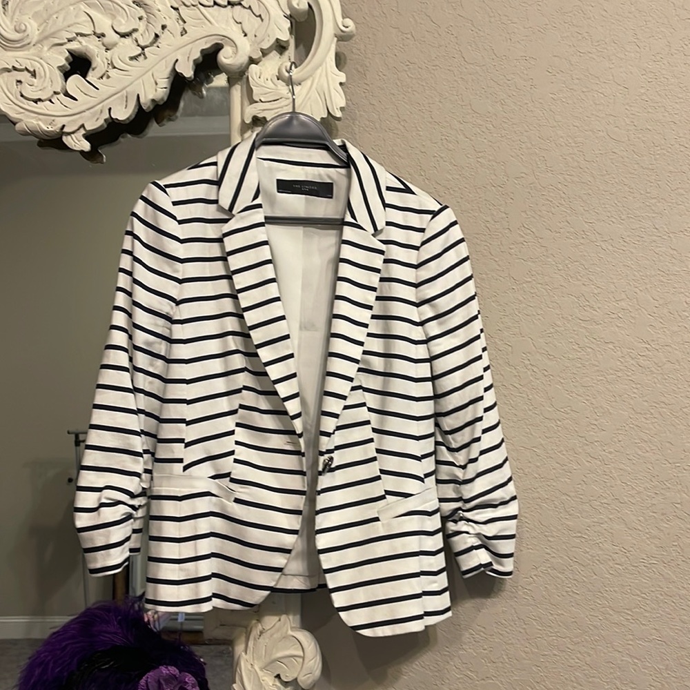 Limited Blazer